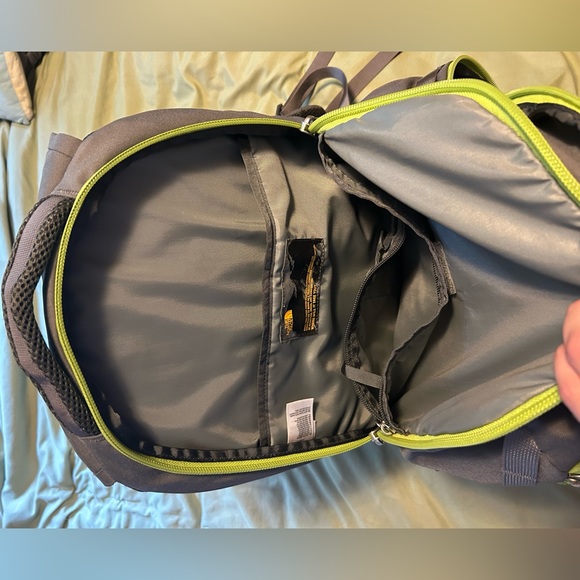 Northface pivoter backpack-grey - Picture 3 of 4